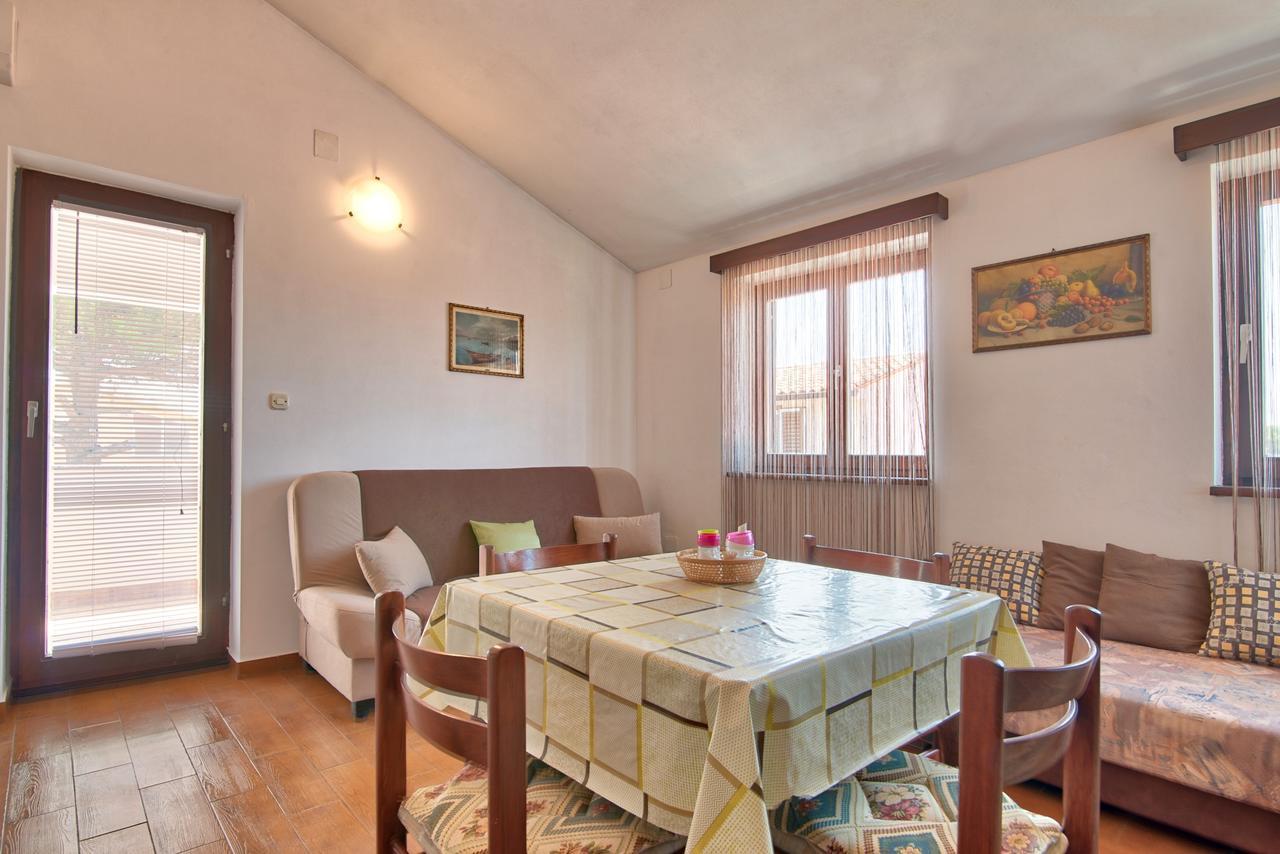Apartment Maja Stinjan Ngoại thất bức ảnh