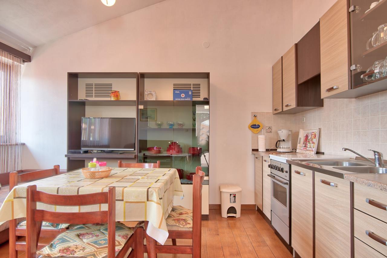 Apartment Maja Stinjan Ngoại thất bức ảnh