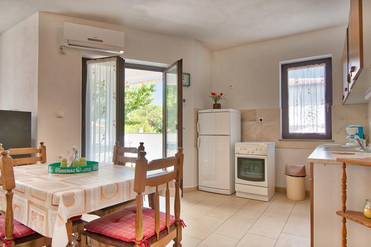 Apartment Maja Stinjan Ngoại thất bức ảnh