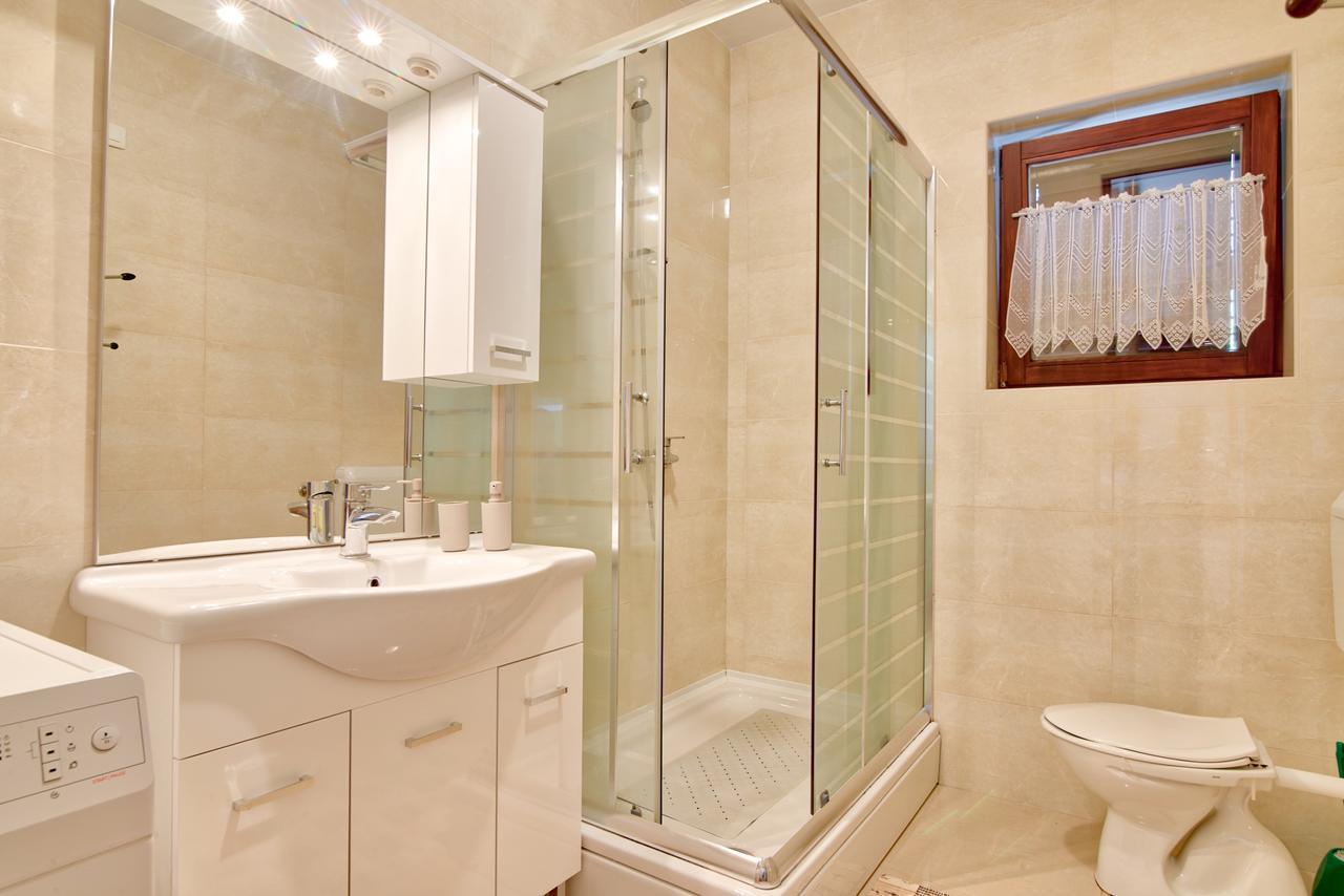 Apartment Maja Stinjan Ngoại thất bức ảnh